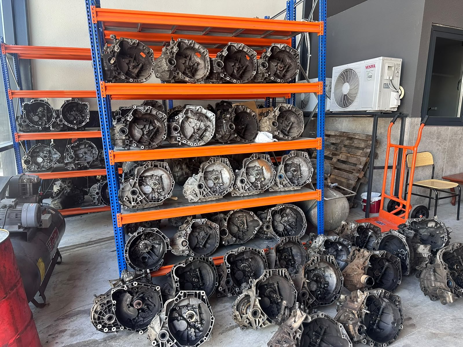Şanzıman Depo Rafları